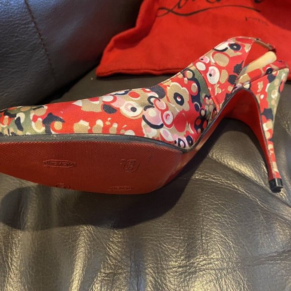 Colorful Red White Green Black Closed Toe 3” Louboutin Slingbacks w/Red Bottoms - Picture 5 of 11